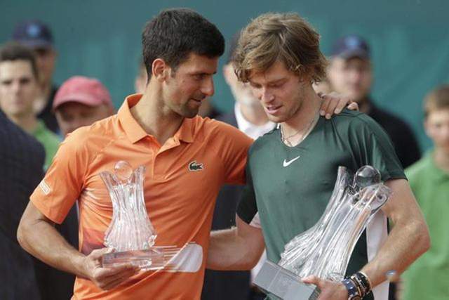 一个令人津 一个令人津