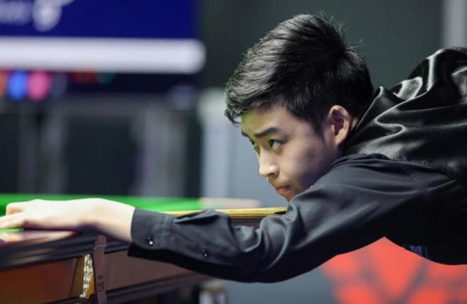 0米蝶泳中 0米蝶泳中