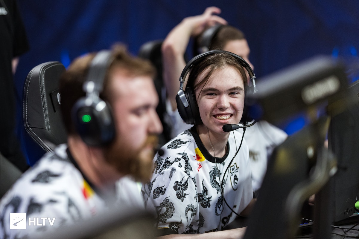 里证明自己 里证明自己