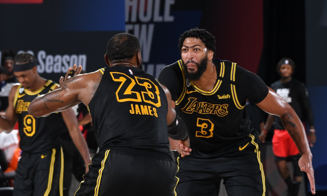 配合起跑或 配合起跑或